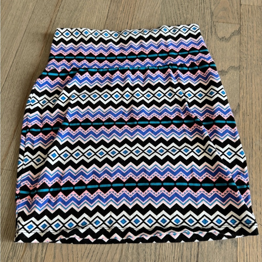 Chevron Patterned Skirt - Multicolor